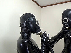 Gasmask latex Breathplay duo